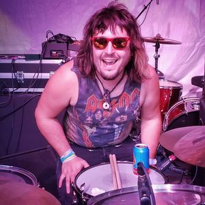 Meet your Posher, Cliff